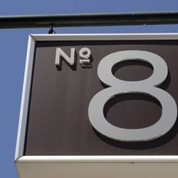 8 Photo